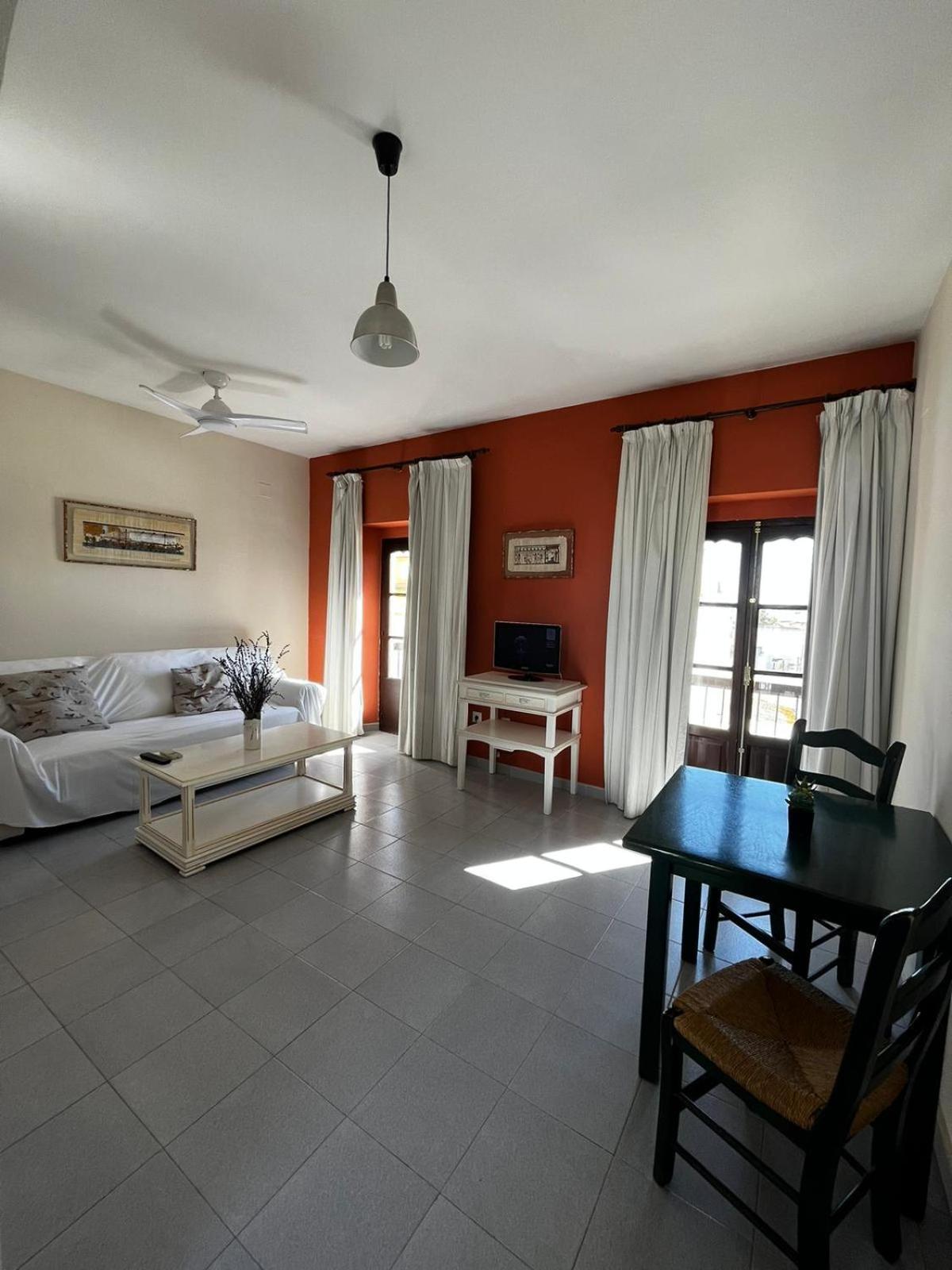 Apartamentos Larga 70 El Puerto de Santa María Kültér fotó