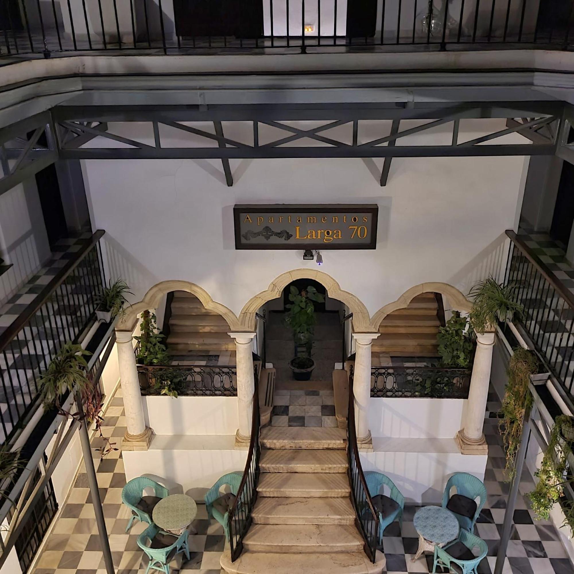 Apartamentos Larga 70 El Puerto de Santa María Kültér fotó
